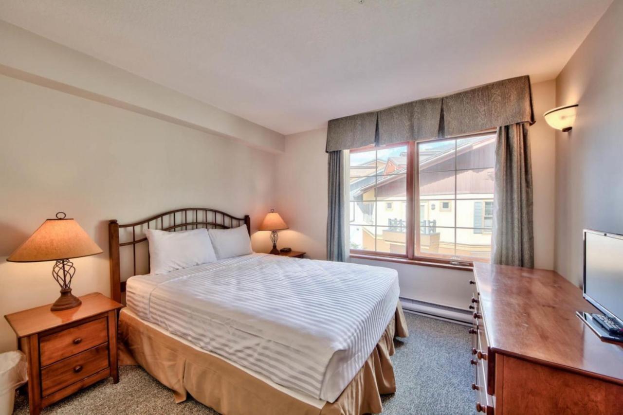 Hearthstone Lodge And Hotel By Bear Country Sun Peaks Eksteriør billede