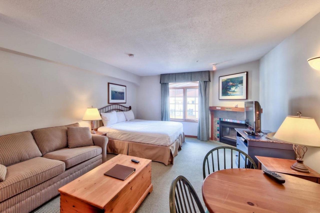 Hearthstone Lodge And Hotel By Bear Country Sun Peaks Eksteriør billede