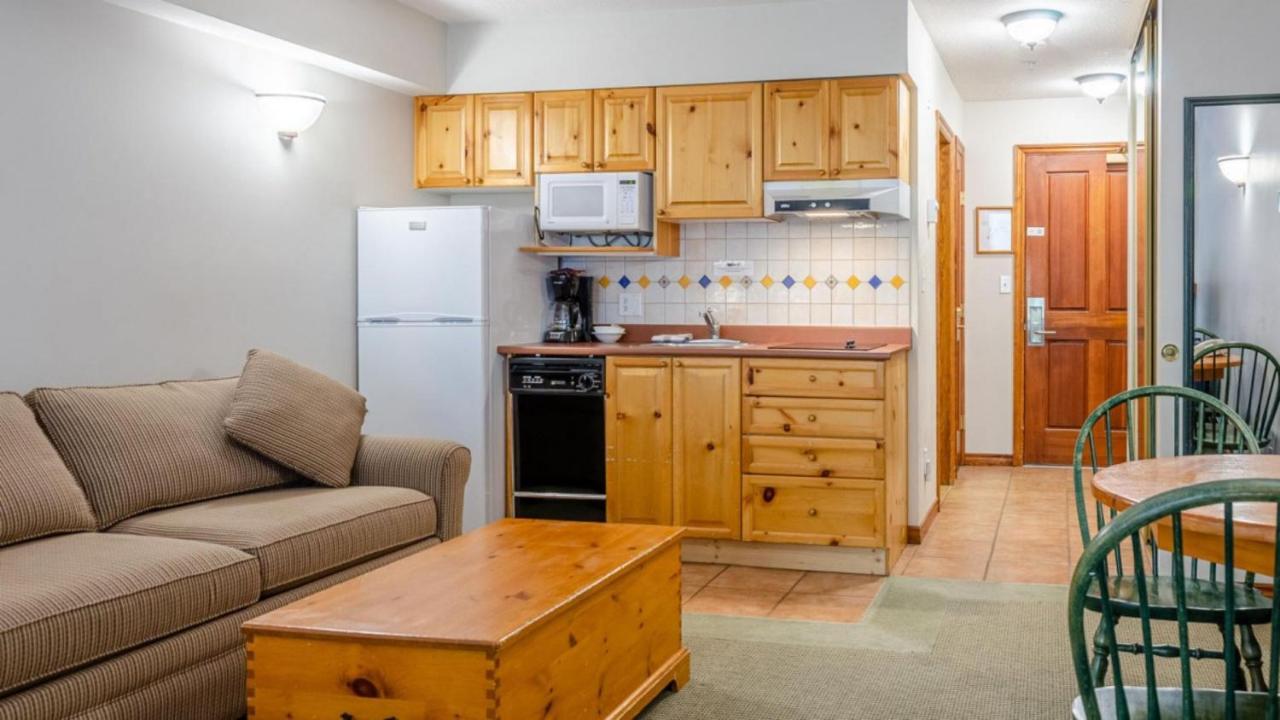 Hearthstone Lodge And Hotel By Bear Country Sun Peaks Eksteriør billede